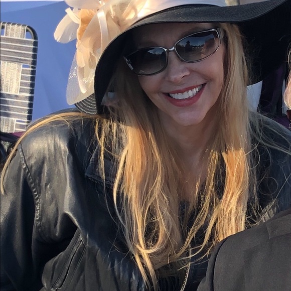 Hat - Picture 5 of 6